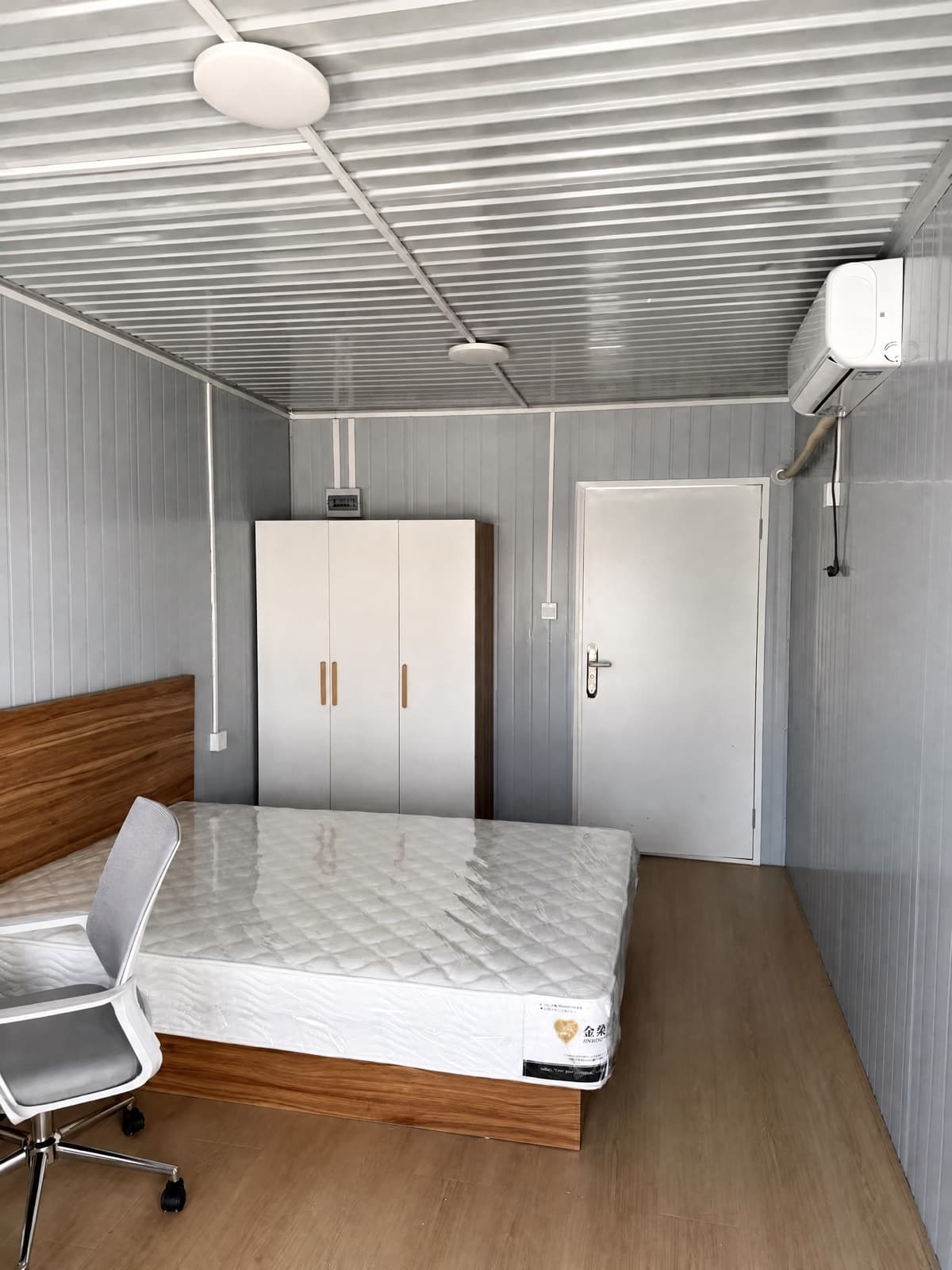 Không gian bên trong nhà container lắp ghép